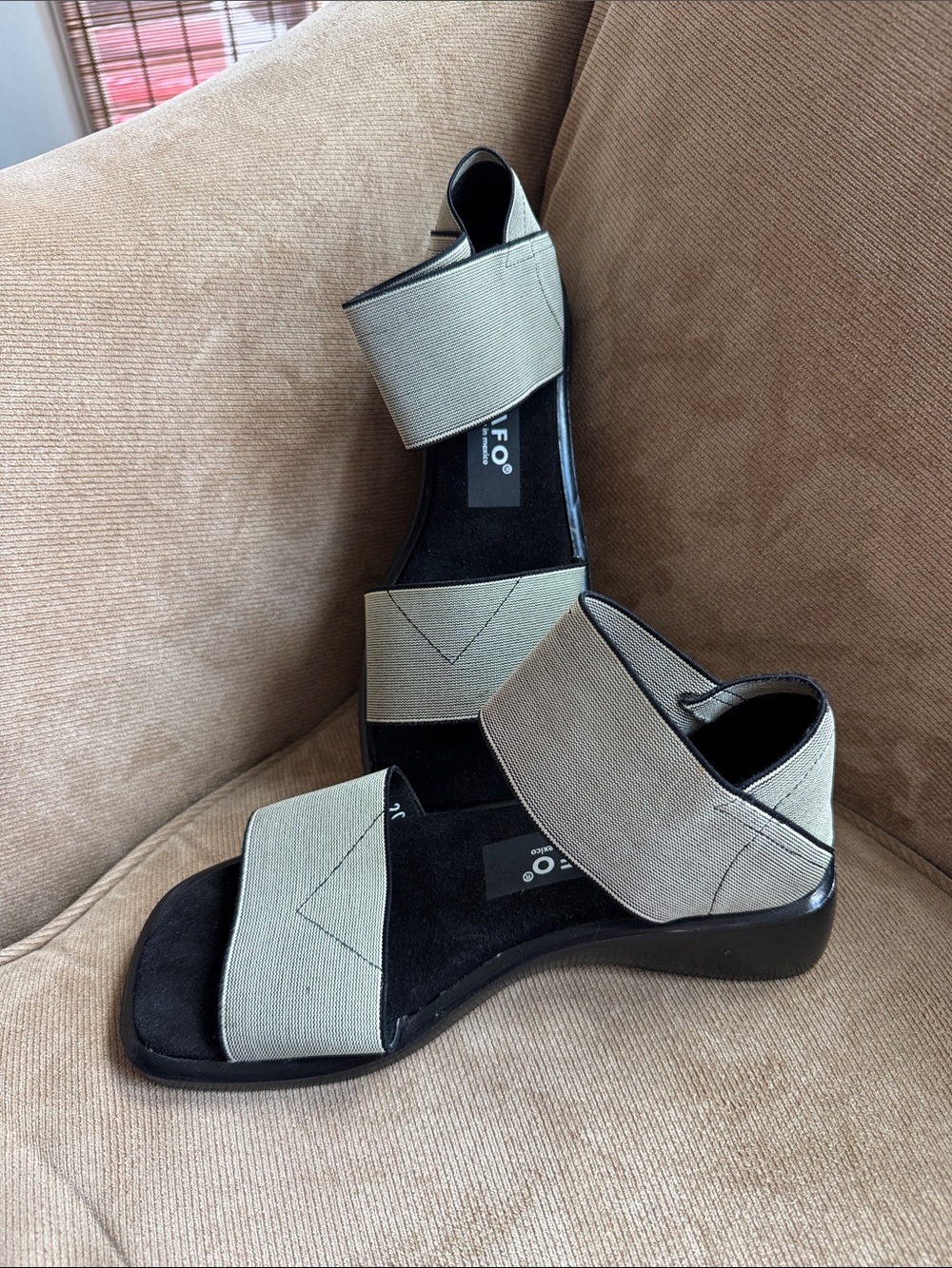 Comfort Elastic Strap Sandal in Light Gray by Earth Origins
